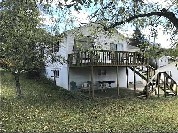 Deck outside dining room