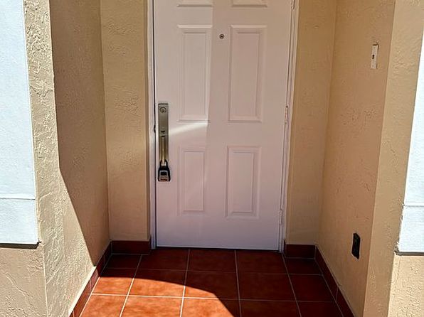 7270 NW 174th Ter APT 101