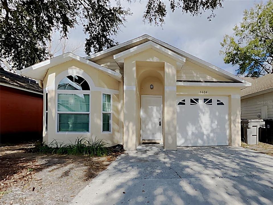 1st image of 1604 Chatham Cir