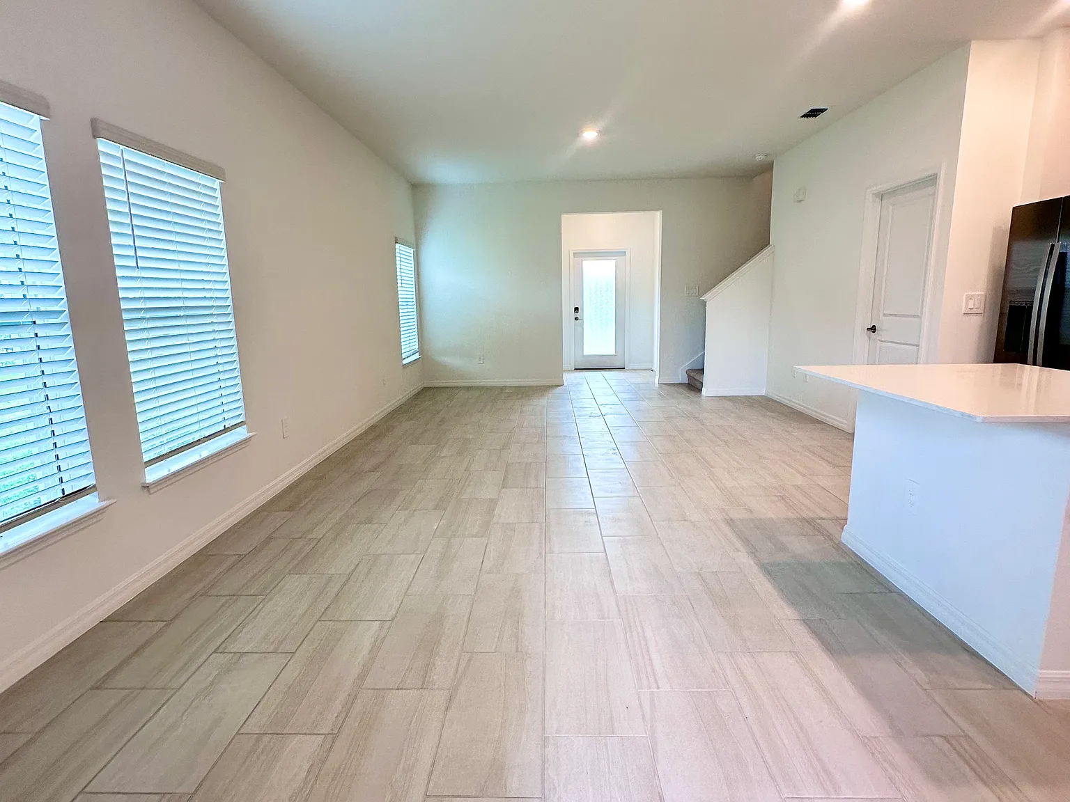 3 bed, 2.5 bath, 1510 sqft, $2,490 — Photo 3
