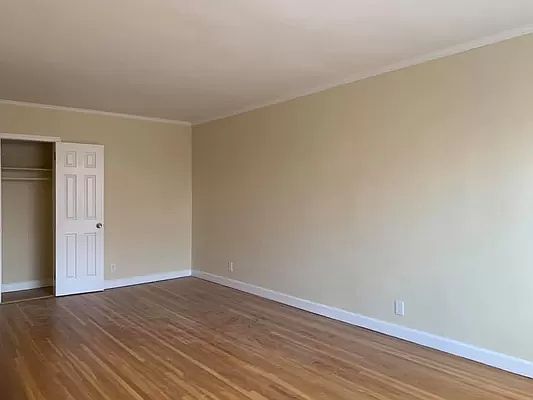 4th image of 114-04 204th St