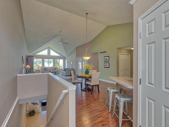 3rd image of 1224 Linwood Dr NW