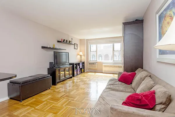 Sold by Town Residential | media 6