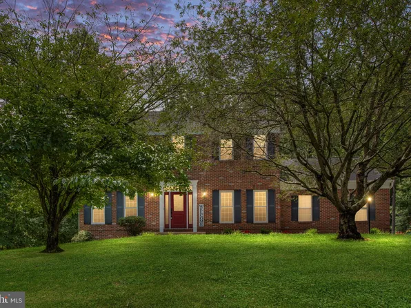 24 Cannon Knolls Dr, Fredericksburg, VA 22406