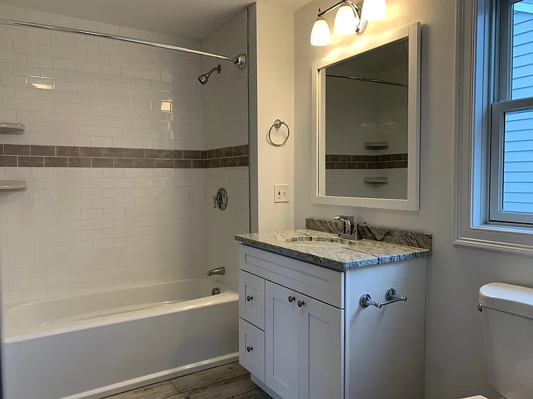 17 Howland St #2 — Photo 7