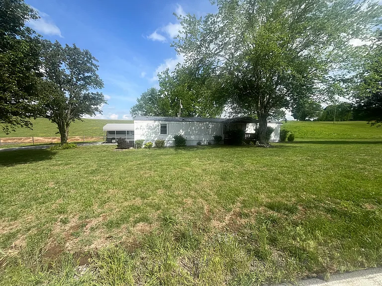 6218 Smith Grove Rd — Photo 2