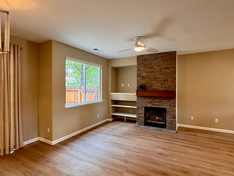 2195 Canyon Mesa Ct — Photo 4
