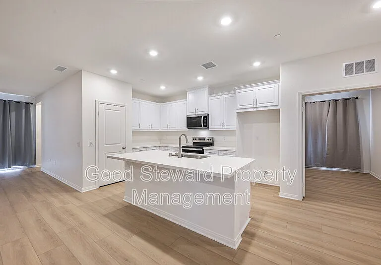 1231 Trojan Cir — Photo 15