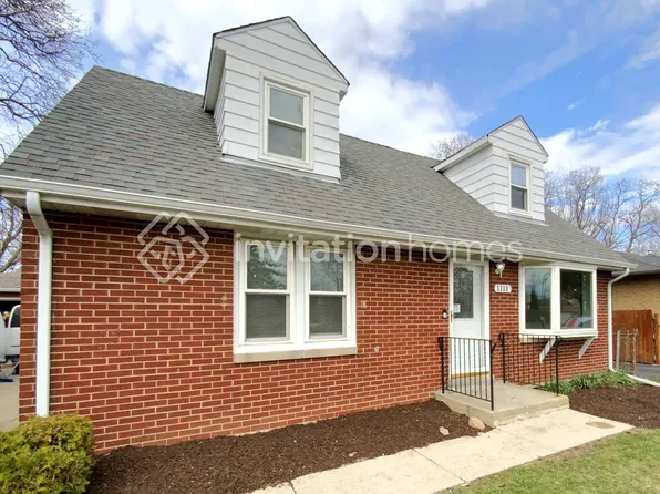1111 Brookwood St, Bensenville, IL 60106