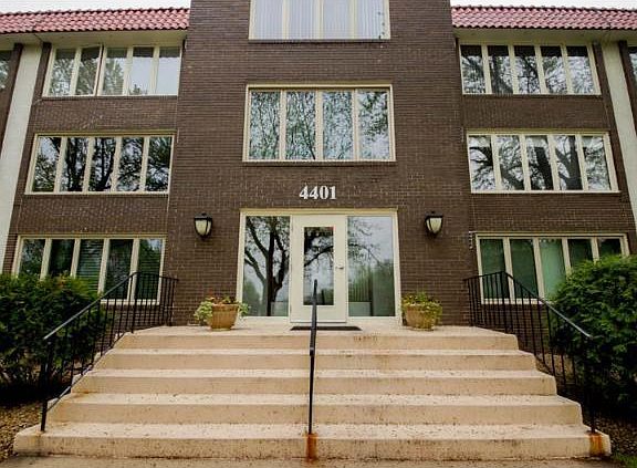 2nd image of 4401 W Parklawn Ave #301
