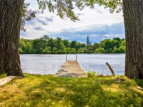 90 Lakeview Ave, Taunton, MA 02780