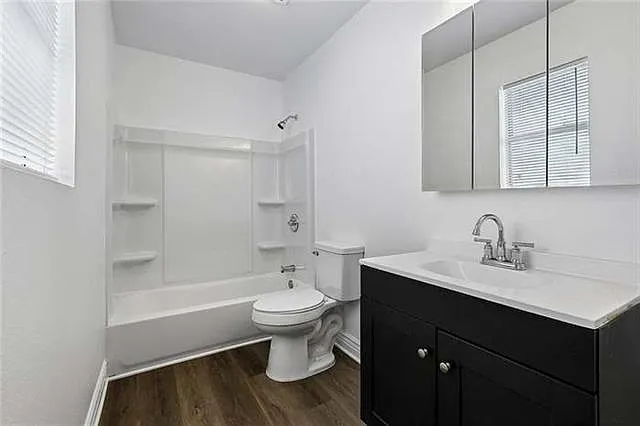 7434 Read Blvd — Photo 7