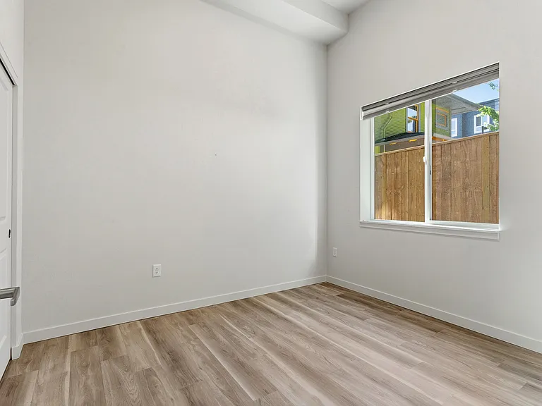 Evergreen Peak Apartments — Photo 74
