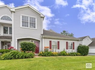 243 Grays Dr, Oswego, IL 60543