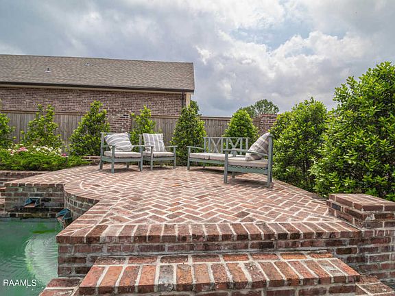 5th image of 136 Grandview Terrace Dr
