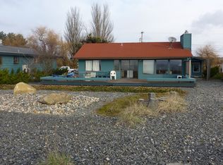 1505 Edwards Dr, Point Roberts, WA 98281