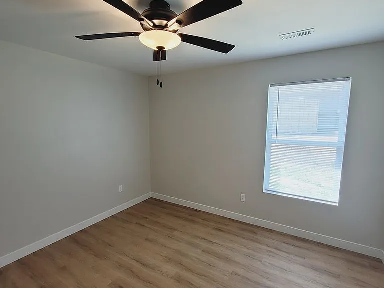 4604 Alan Ln. — Photo 10