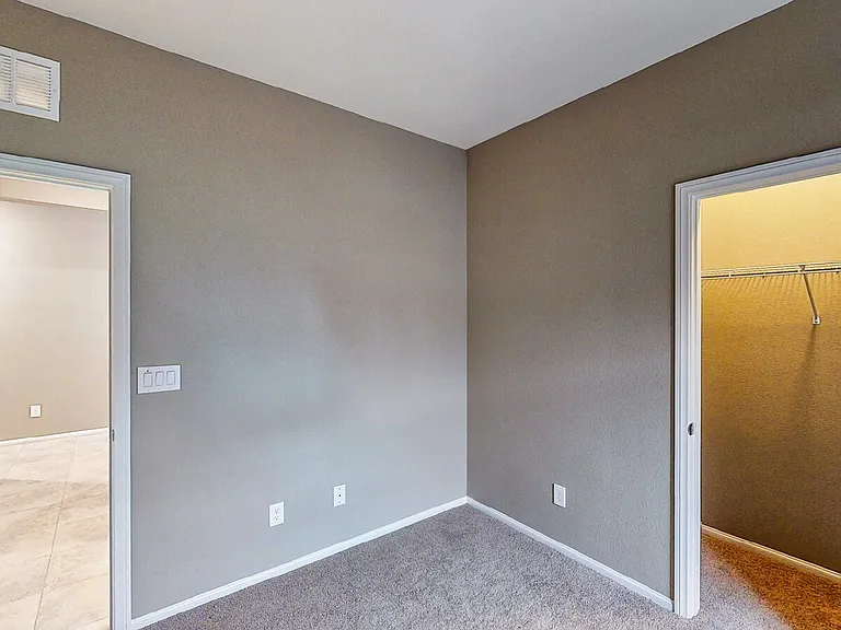 9733 Cluny Ave — Photo 17