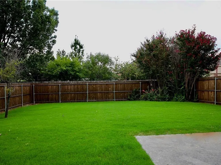 1427 Autumnmist Dr — Photo 13