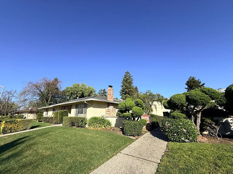 3727 Peacock Court — Photo 11