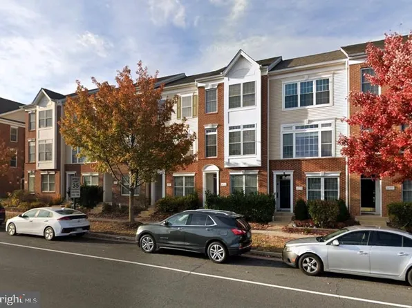 24997 Riding Center Dr, Chantilly, VA 20152