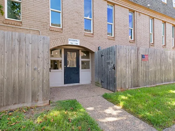 215 Post Office Street #704, Galveston, TX 77550