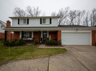 28263 Lahser Rd, Southfield, MI 48034