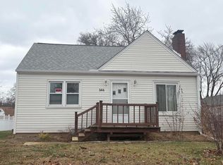 146 N Stewart St, Creve Coeur, IL