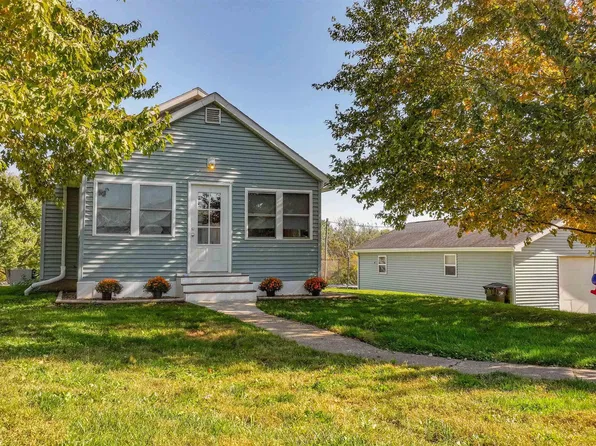 352 Skyline Dr, Ottumwa, IA 52501