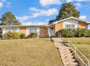 2702 Dartmouth Dr, Fayetteville, NC 28304