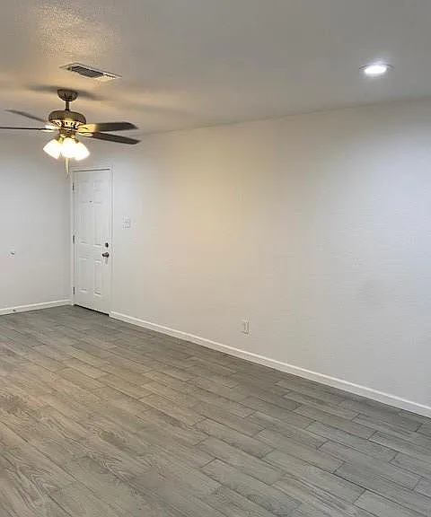 12728 Shannon Hills Dr — Photo 6