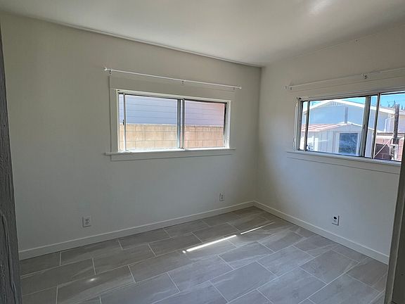 5th image of 125 W Florence Ave