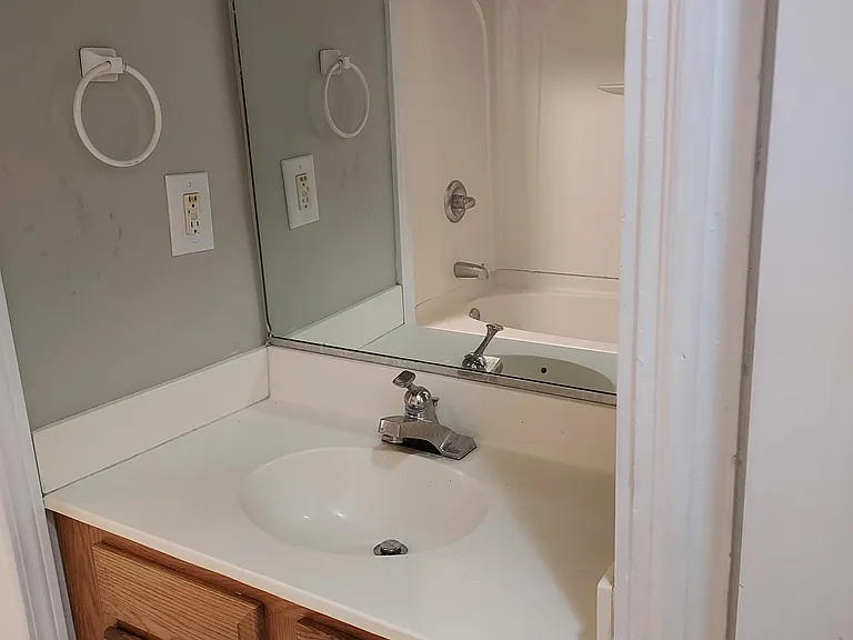 121 Sharpe St #123 — Photo 18