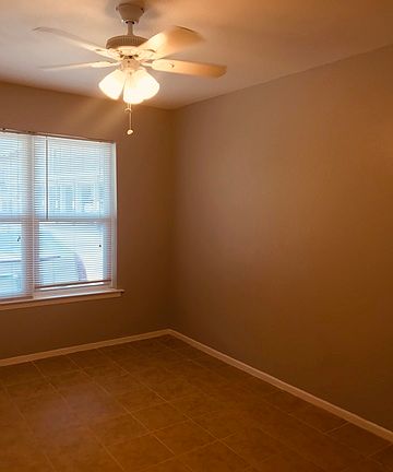 3rd image of 451 Natalen Ave #6