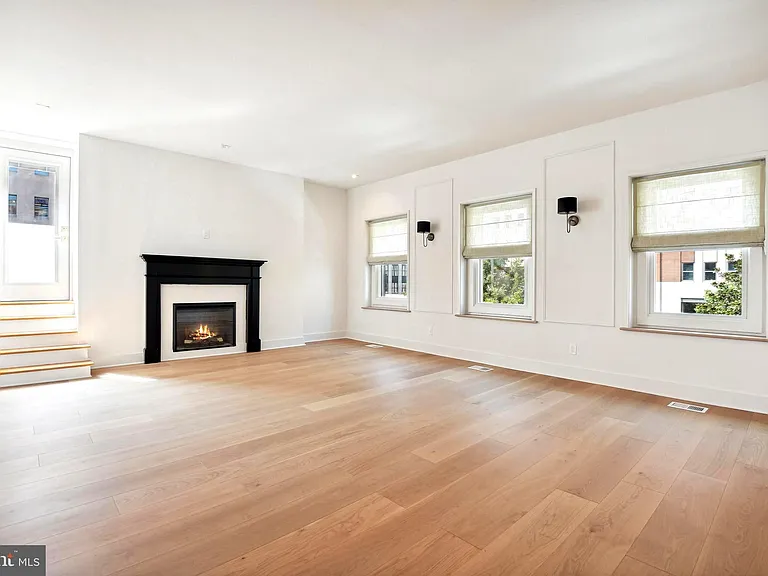 1329 Connecticut Ave NW #300 — Photo 21