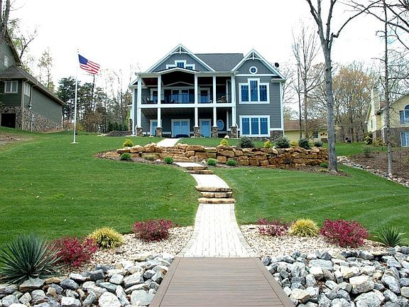 2nd image of 287 Baywood Dr