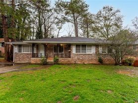 1138 Arlington Pkwy NE