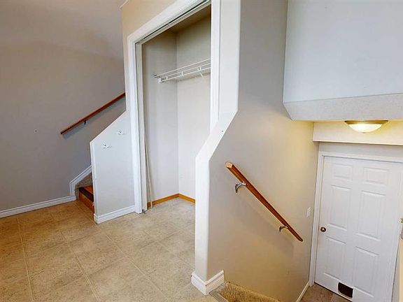 3rd image of 8806 S 112th Ave