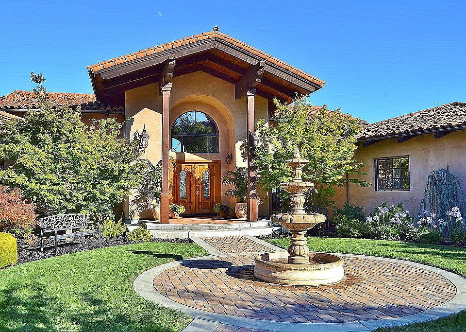 Classic Tuscan style