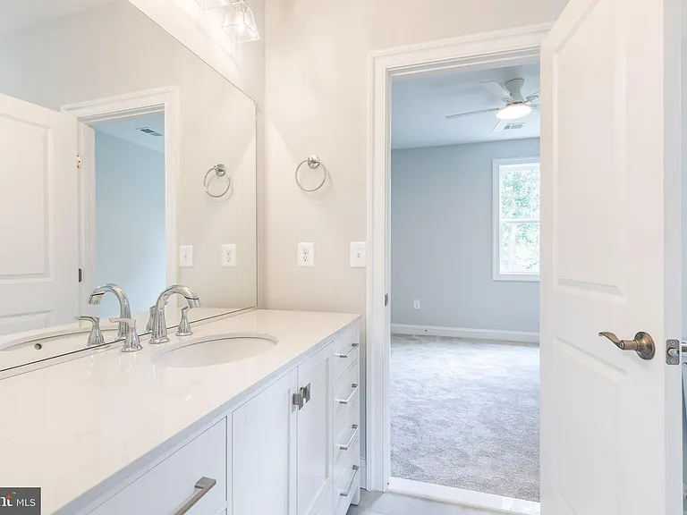 610 Echo Cove Dr — Photo 36