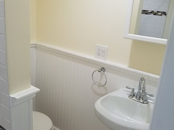 4th image of 119 Telford St