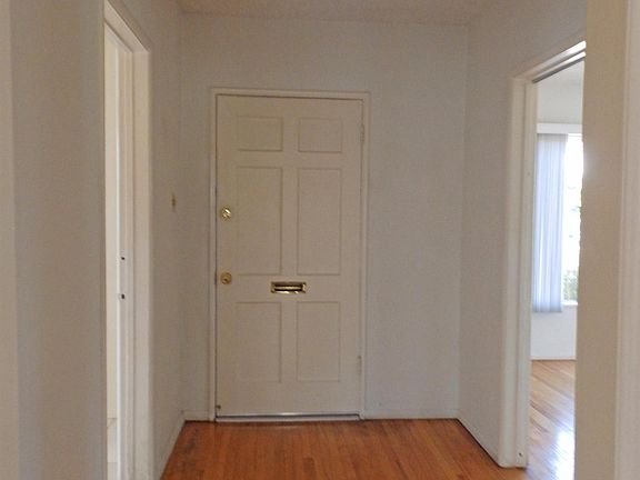 4th image of 1114 Lincoln Ave