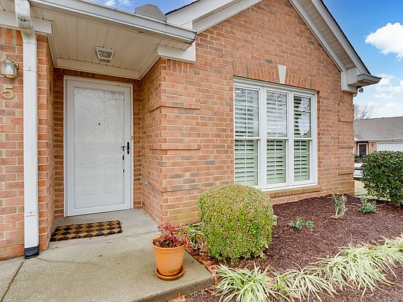 4th image of 15 Holland Park Ln