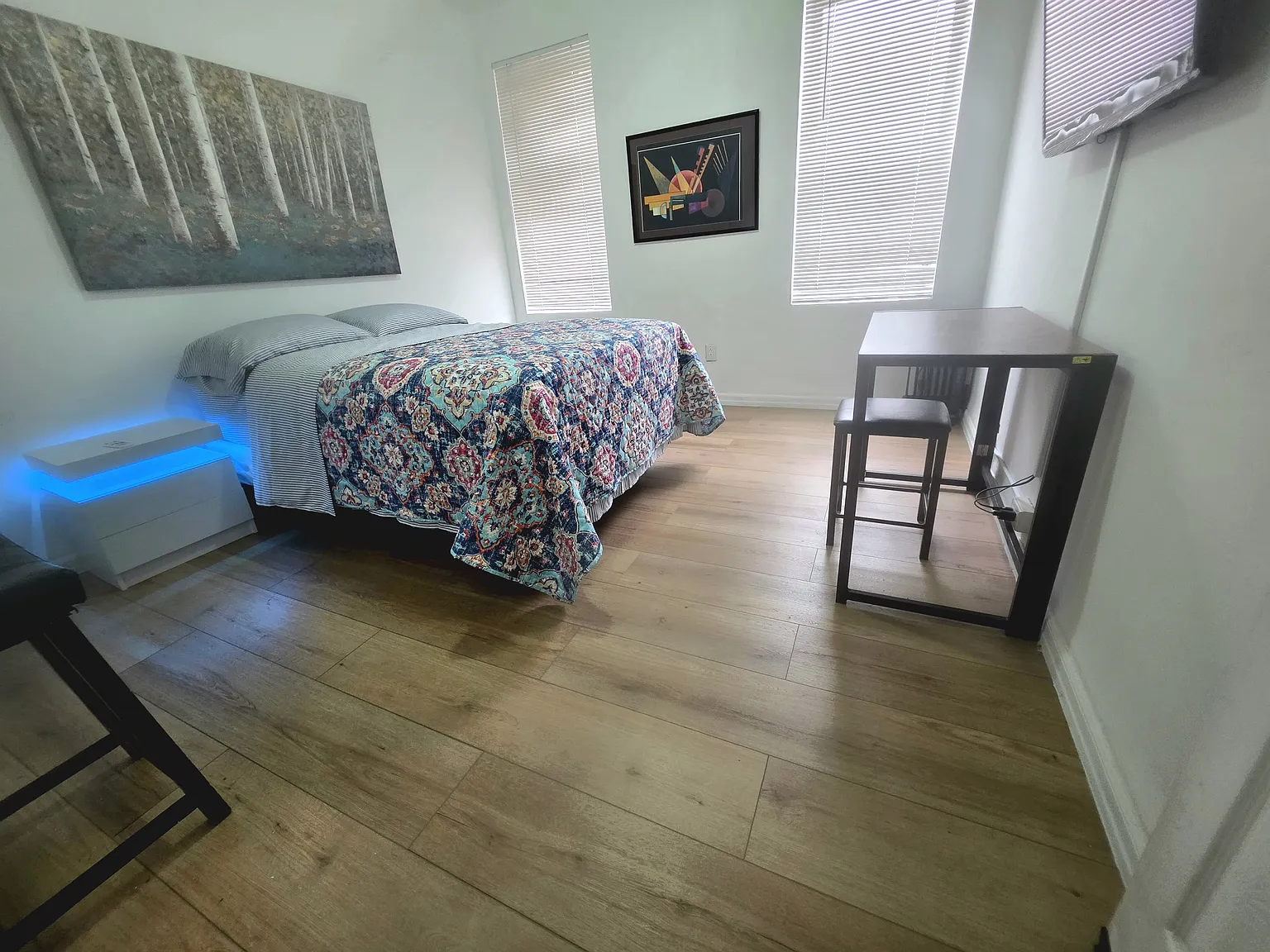 3 bed, $1,200 — Photo 2