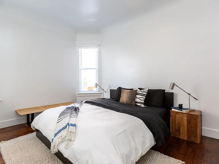 322 Stanyan — Photo 10