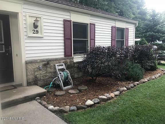 4th image of 29 Goodrich Ave