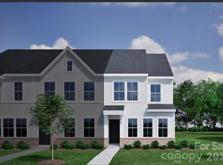 6518 Harlech St, Charlotte, NC 28269