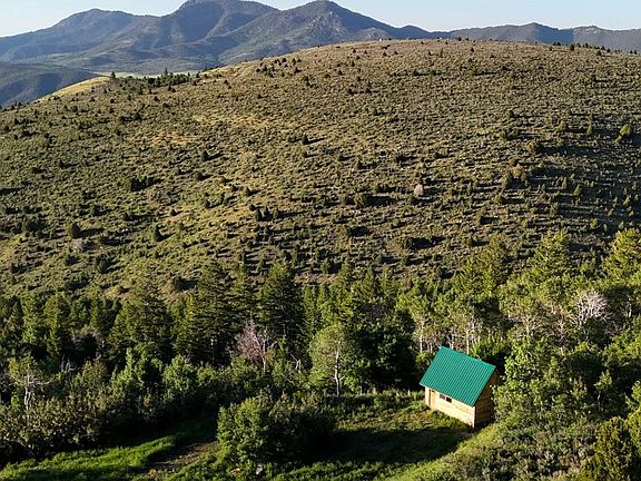 4th image of Thunder Mountain Rd