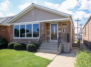 6041 W 55th St, Chicago, IL