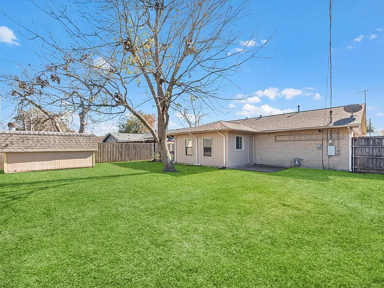 3311 Westbrook Cir — Photo 21